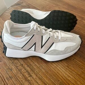 🔴Wmns New Balance 327, size 10